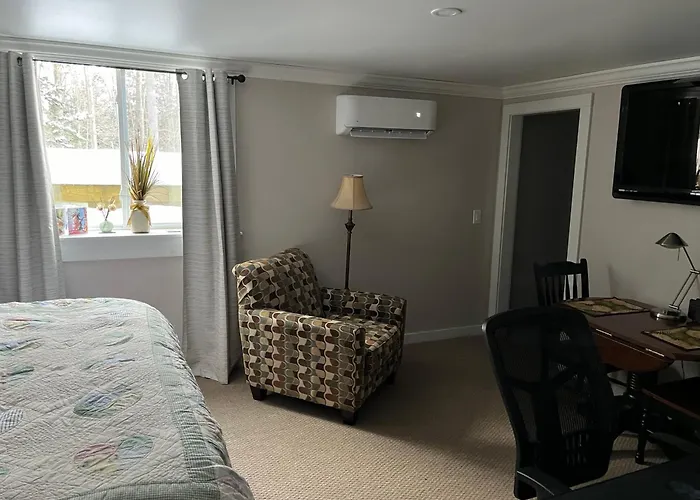 Modern Garden Suite With Ultra-Fast Fiber Near Stowe