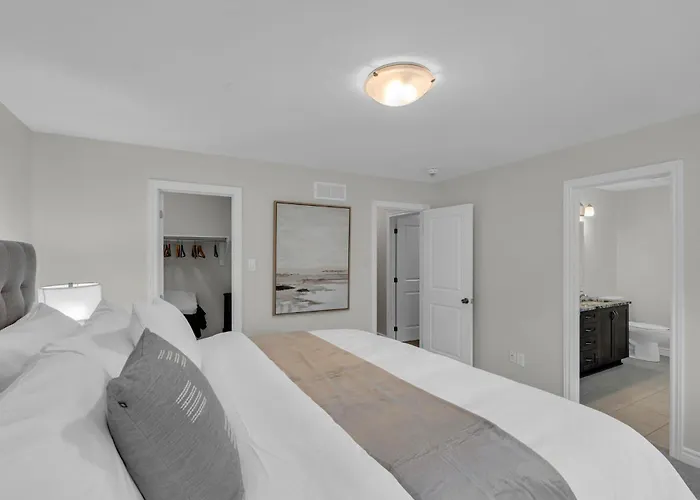 Luxurious And Beautiful, Ottawa