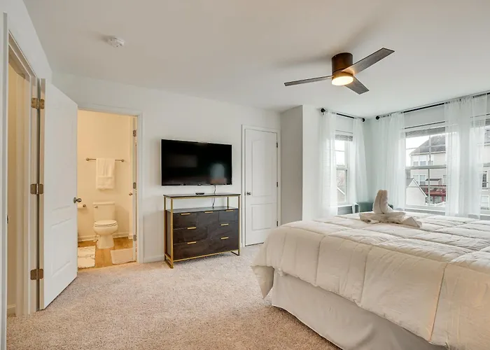 Great For Families! Townhome 9 Mi To Harpers Ferry