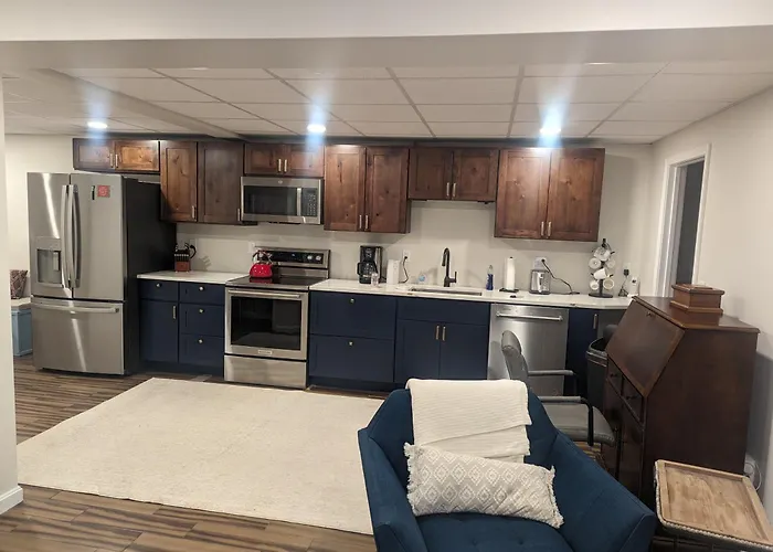 Spacious Pawtuckaway Getaway