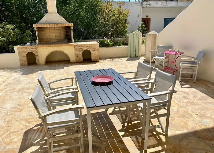 Central Apartment Portoheli 1