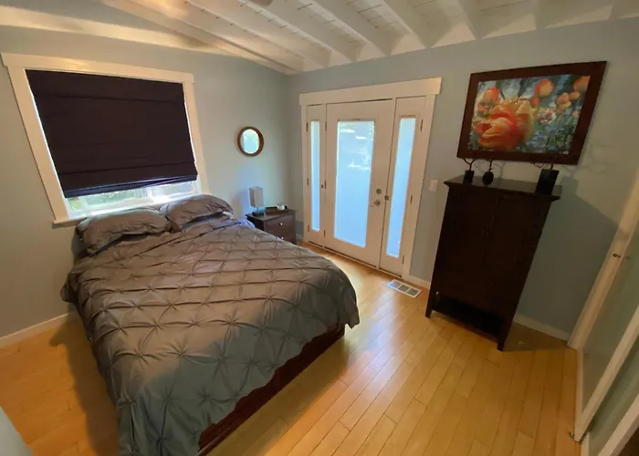 Malibu Ranch Guest House Hideway