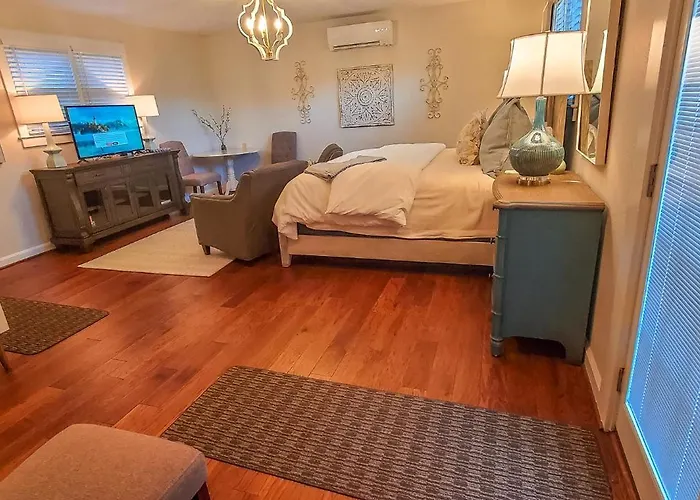 Walnut Hill Cottage