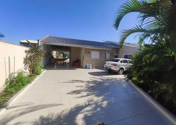 Casa Com Piscina A 500M Da Praia Ideal Para Familias Em Guaratuba