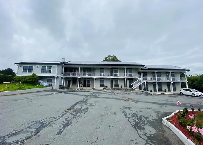 Colonial Lodge Motor Inn