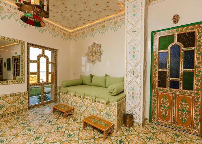 Colorful Traditional Riad W/Views Of Spain