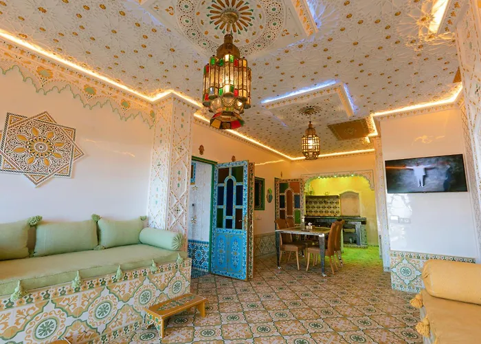 Colorful Traditional Riad W/Views Of Spain
