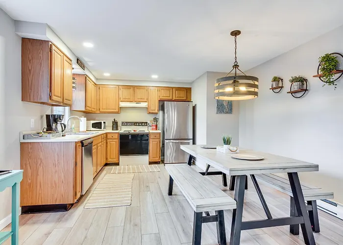 Tranquil Ogunquit Condo: Walk To Beach & Marina!