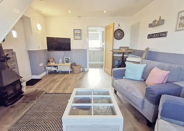 Willow Snug - Trearddur Bay Cosy Apartment