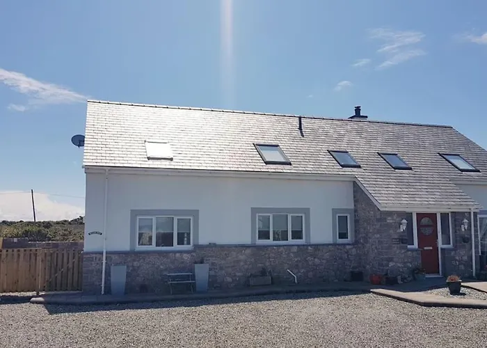 Willow Snug - Trearddur Bay Cosy Apartment