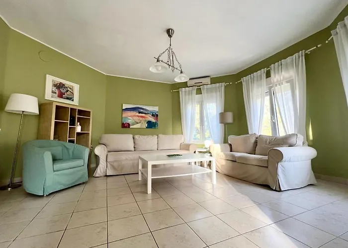 Villa Platanias