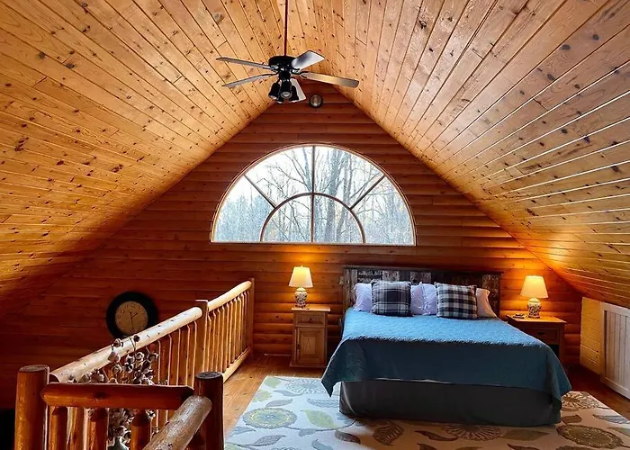 Rustic U.P. Retreat In Marquette
