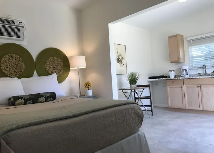Loft Close To Downtown, Raymond James Stadium, Airport And Many More Places
