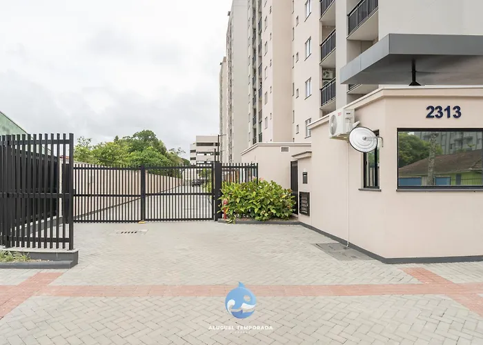 Apartamentos a150 M DA PRAIA com SACADA, WI-FI, PISCINA, PORTARIA 24h, PLAYGROUND e vaga de GARAGEM