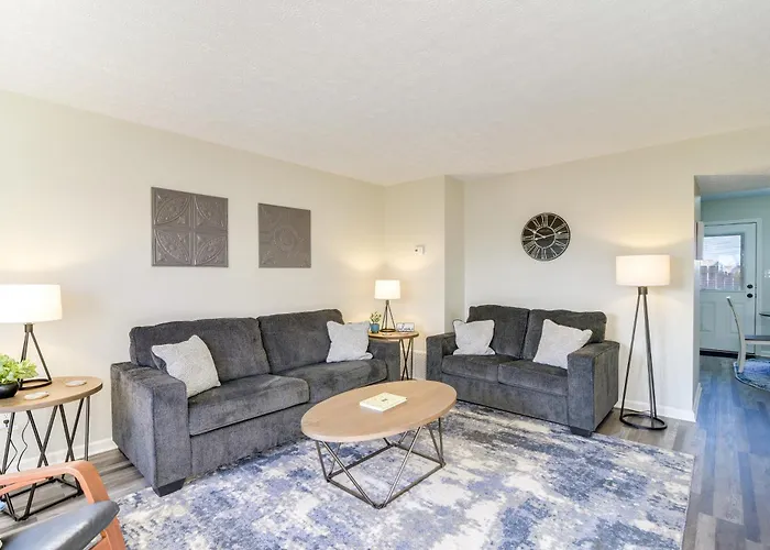 Bowling Green Townhome: 4 Mi To Lost River Cave!