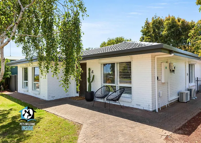 Hampton'S Style Holiday Retreat - Close To The Beach!