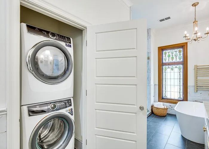 Historic Charnwood Guest House- 1 Mile To Downtown