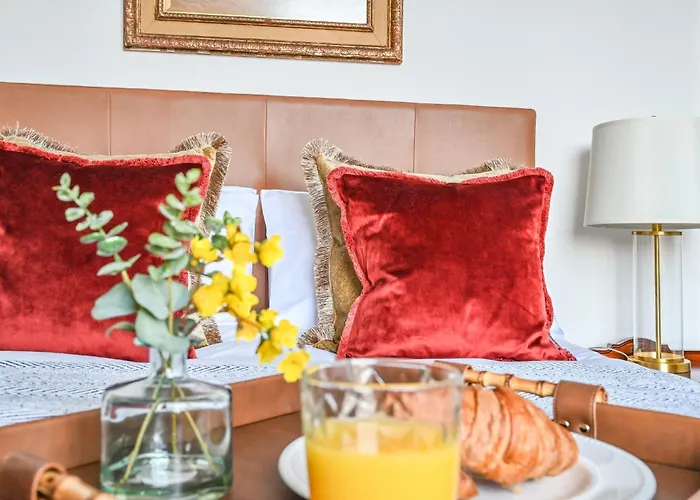 9 Admiralty House Stunning Luxury Apartment With Free Parking