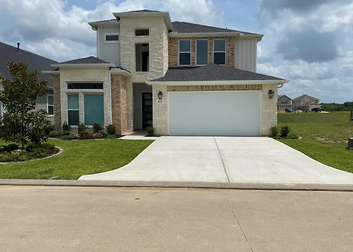 Waterfront Home, Amazing Views, 4 King Beds