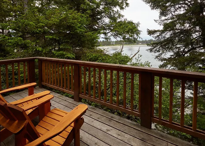 Middle Beach Lodge