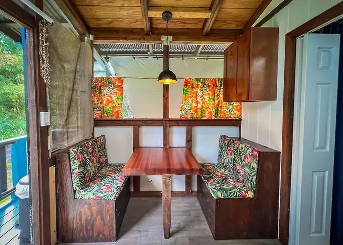 Hawaiian Sanctuary Eco Retreat Center