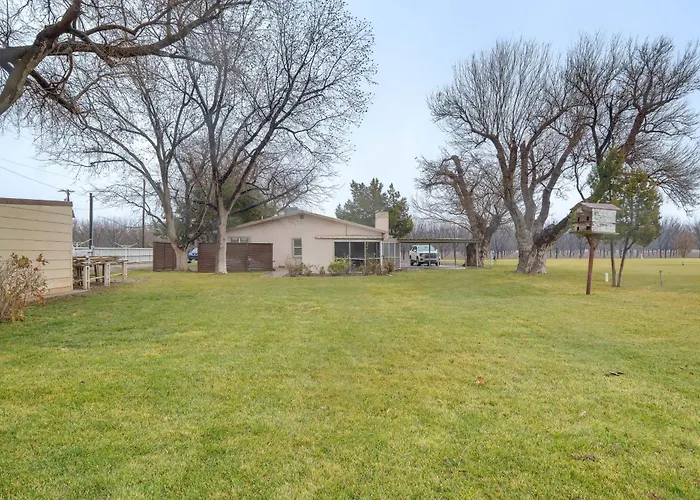 Peaceful Artesia Vacation Rental W/ Orchard Views!