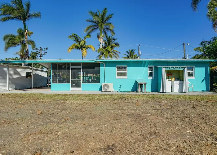 1 Mi To Boat Ramp: Bokeelia Home W/ Screened Patio