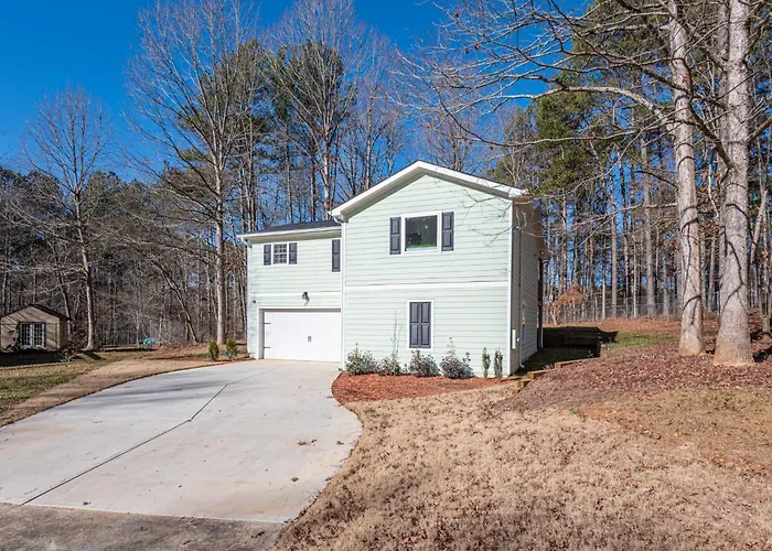 Cabin Style & Cozy Back Deck Near Lakepoint Pbr