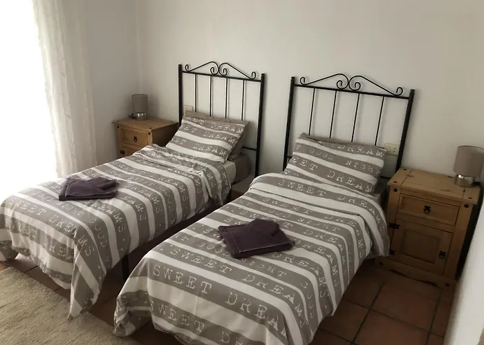 Puerto De Mazarron Large House With Roof Terrace & Sea Views-5 Guests Have 3 Bedrooms & 1 To 4 Guests Have 2 Bedrooms