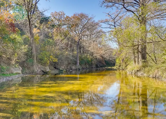 Cozy Bandera Cottage W/ Medina River Access!