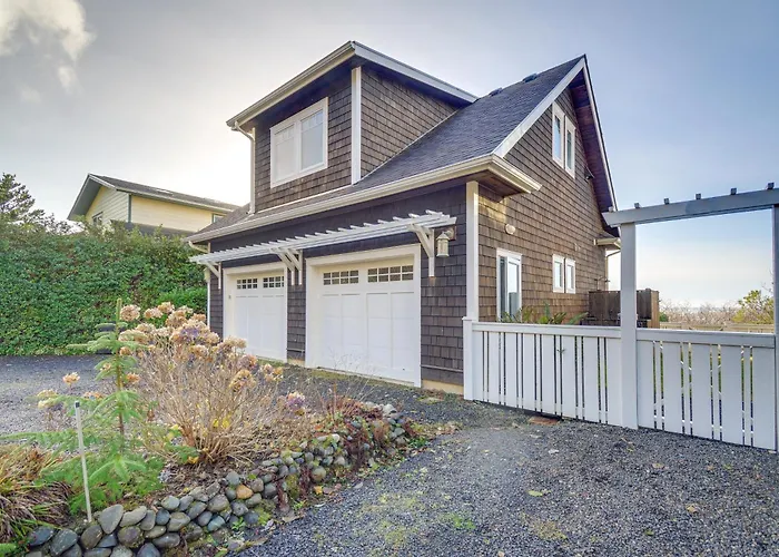 Oceanfront Moclips Retreat W/ Beach Access & View!