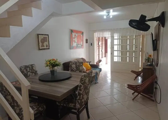 Lindo Duplex à 50 metros da praia