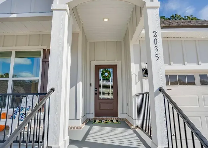 Citrus Cottage: Comfy - Hwy 10 - Peaceful Retreat