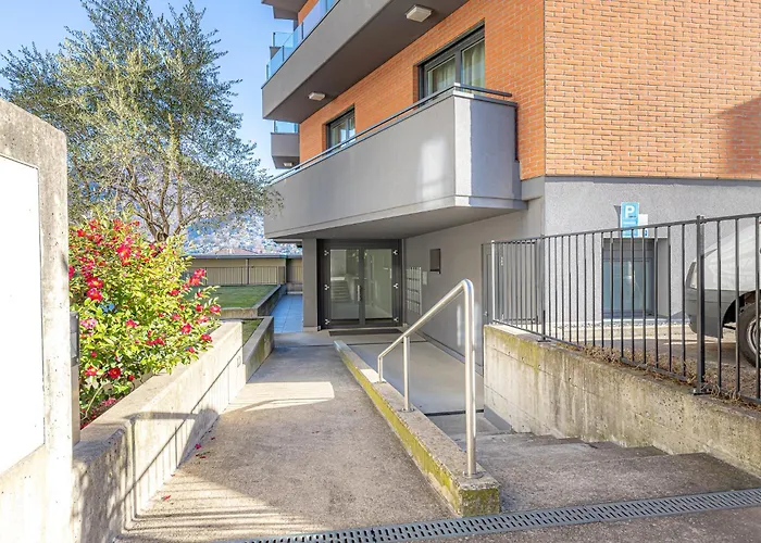 Imperial Of Lugano 3 With A Lake View Behind The Station And 10 Min From The Lake Of Lugano