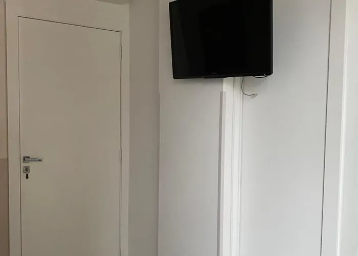 Suite 1 Com Cama De Casal,Em Apartamento Compartilhado Ar Condicionado, Tv, E Wi-Fi -Frigobar