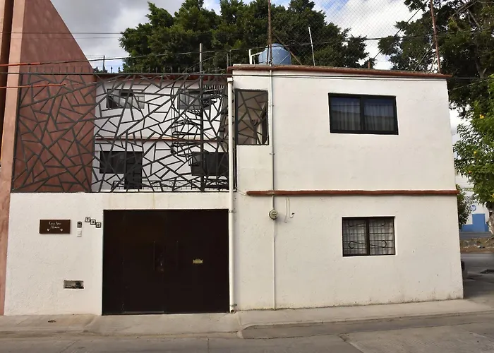 Casa Gris Aleman