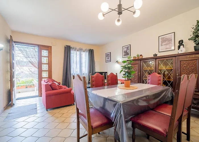 Maison F3 A Ceret Avec Jardin, Terrasses Et Climatisation, Proche Centre-Ville
