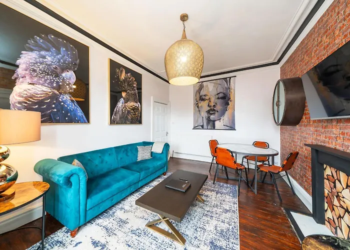 Central Apartment - Industrial