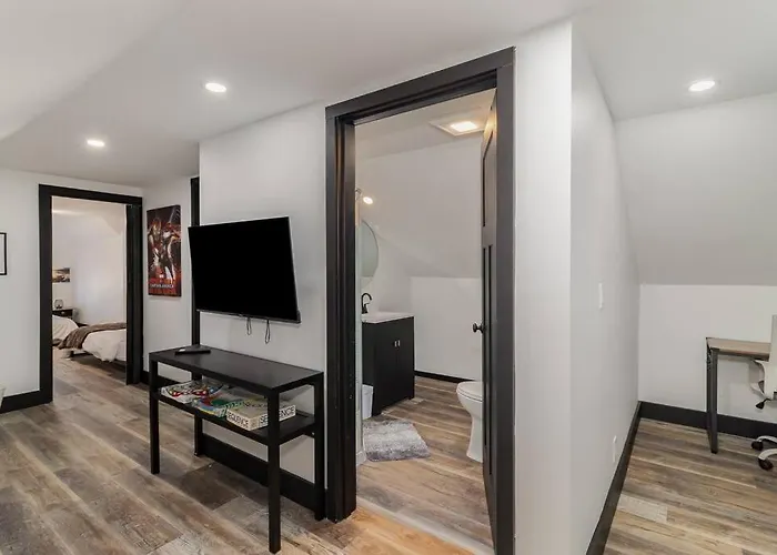 Sand & Sun Retreat,2 Living Rooms, Kids Play Area