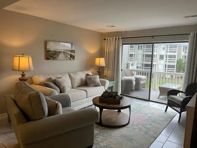 New Listing! Centrally Located With Pool And Beach Views