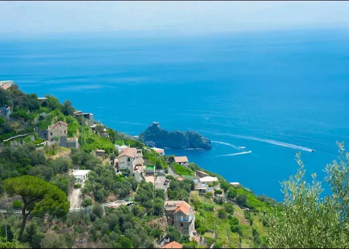 In Amalfi Coast: Bouganvillea Romantica Casa Vista Mare