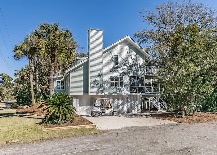 Newly Renovated Short Walk To Beach And Beach Club - Sleeps 12