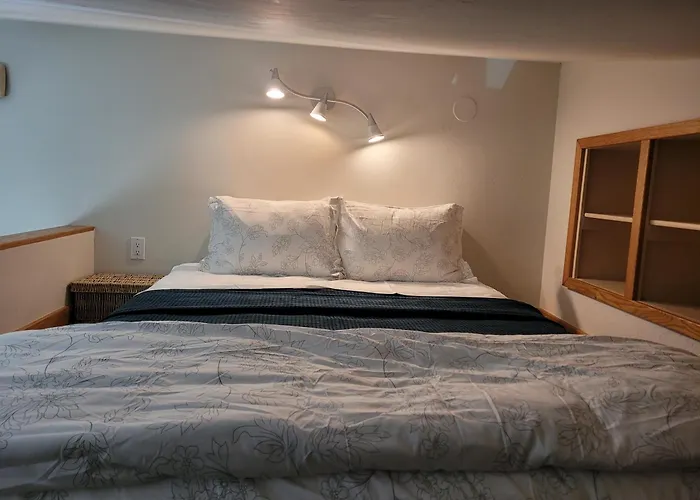 Quiet Lofted Studio At Tomboy Lodge