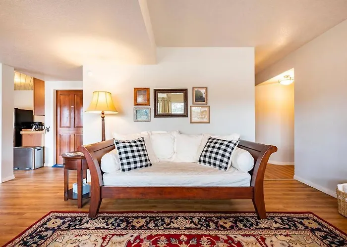 Meandering Moose Apartment Vacation Rental