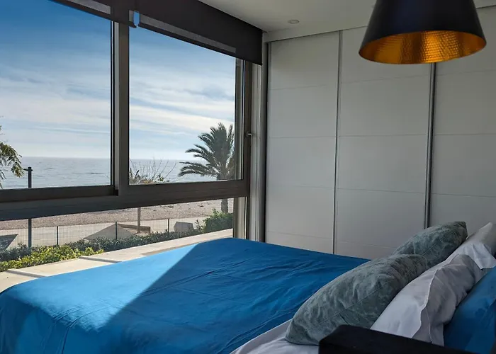 Paradise Beachfront Luxury Villa