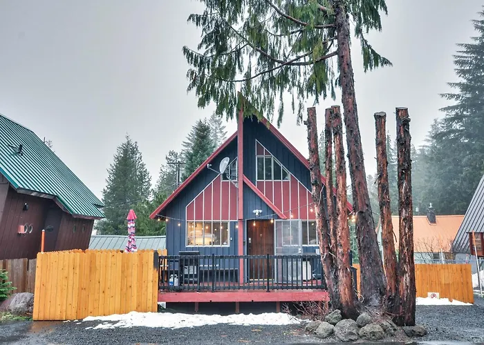 Inviting Mt Hood Cabin W/ Porch: 1 Mi To Skibowl!