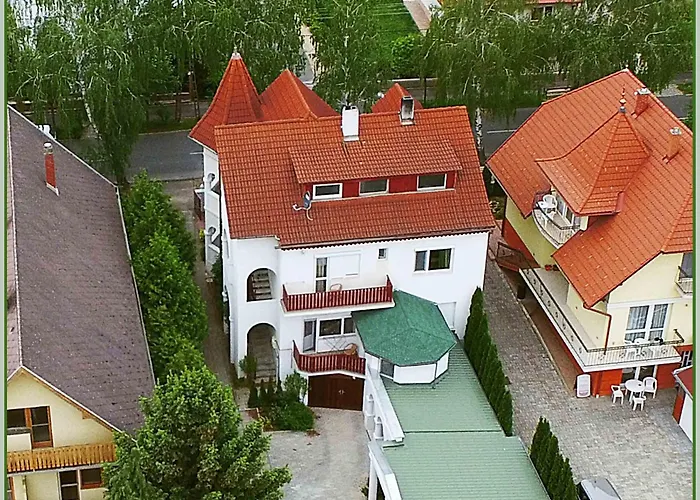 White & Quiet Apartment House