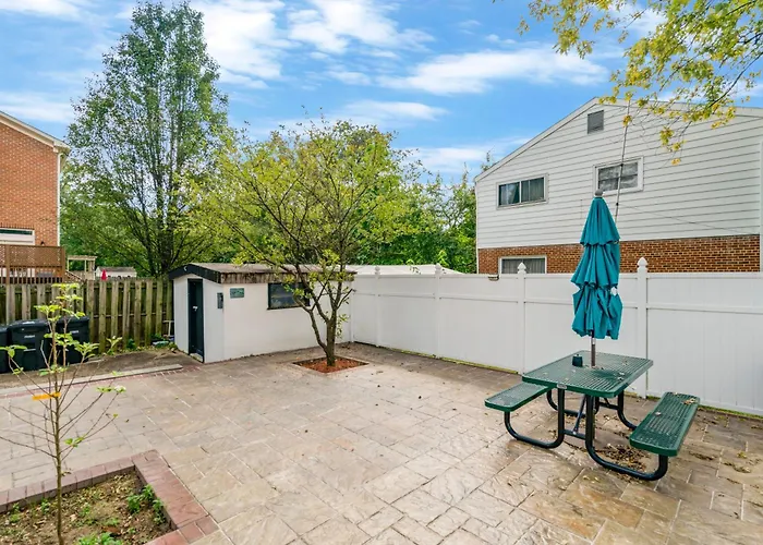 Escape To Our Cozy 3 Bed Rm 2 Bath Unit In Alexandria Va