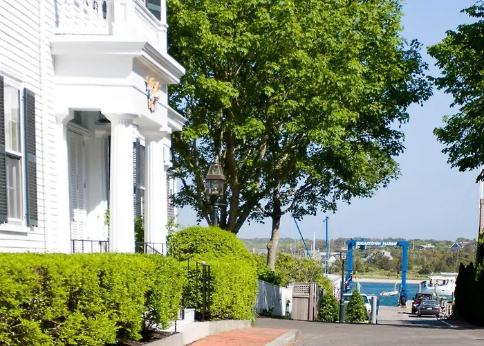 Captain Morse House - Luxury, Waterfront, Town, & Beaches - 5 Stars
