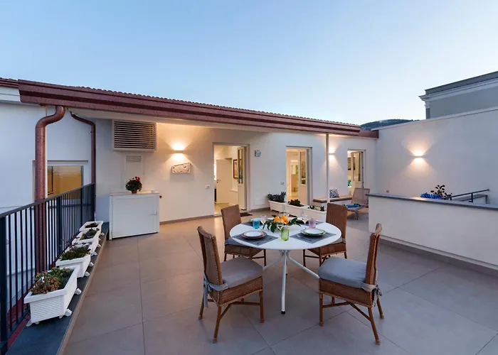 Enfasi Holiday Home